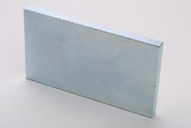 Aimants au néodyme dans un moteur haute puissance